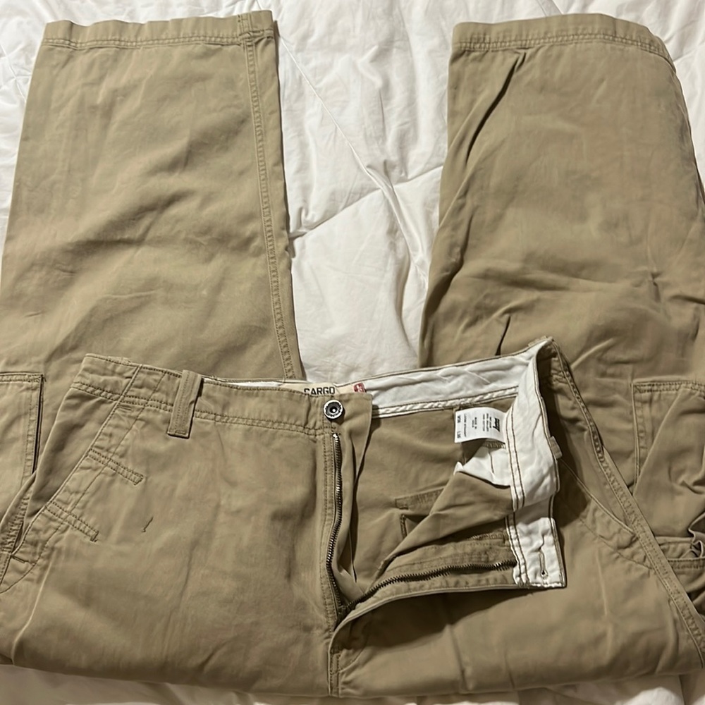 Levi’s Cargo pants